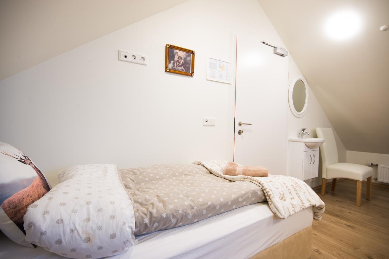 Guesthouse Grund Grindavík Buitenkant foto