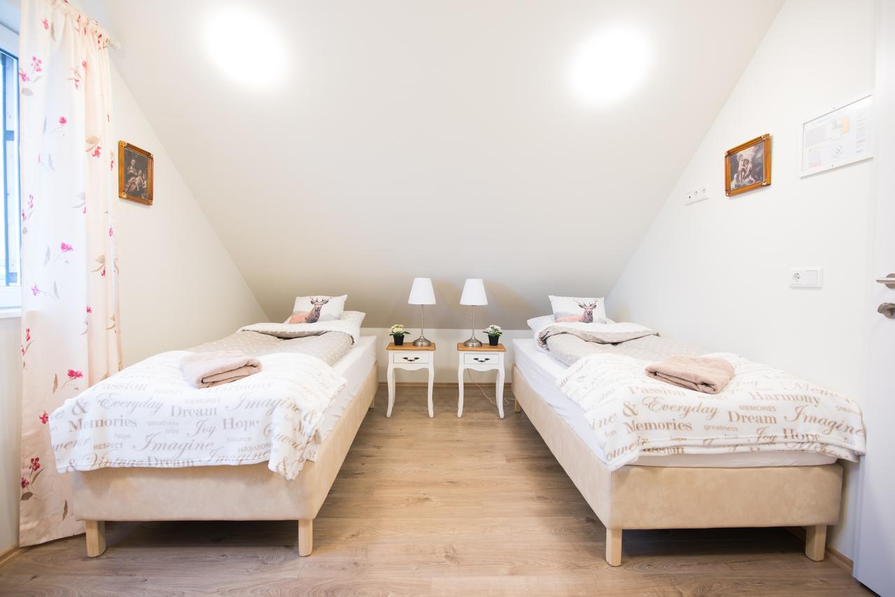 Guesthouse Grund Grindavík Buitenkant foto